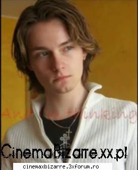 ;)  ;) 
asa arata el inainte  =( poze cu el :>